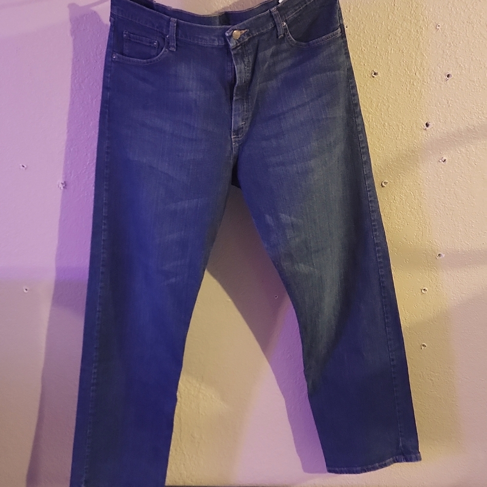 Men's Wrangler Relaxed Fit Size 40x32 Dark Blue Jeans EUC